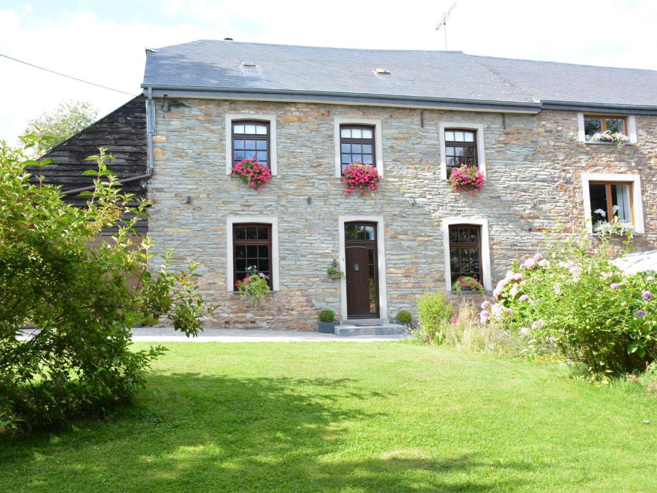 Holiday home Chic With Garden Vaux-sur-Sure